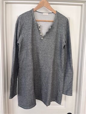 CP Shades gray long sleeve tunic READ